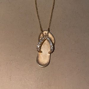 Na Hoku Hawaiian Slipper with Gold Box Chain